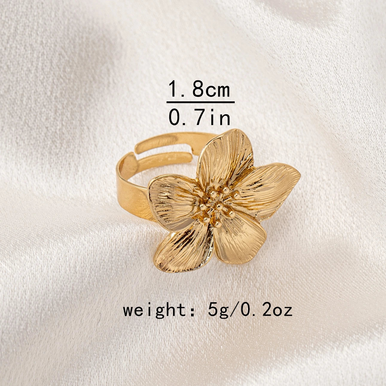 A Women's Ring, Flower Metal Opening, Adjustable Size Ring, Suitable for Daily Wear and Vacation