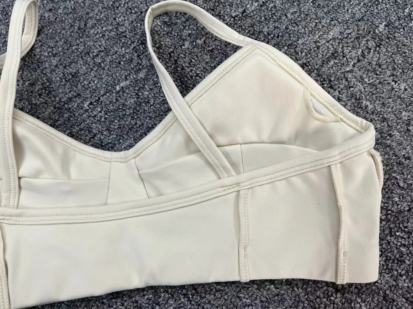 Women Fitmness Backless Gym Running Push Up Yoga Sports Tops Breathable Wrapped Yoga Sports Bras Padded Underwear Female
