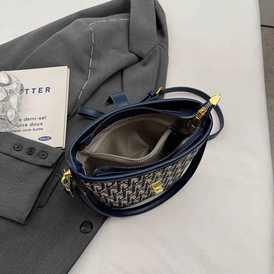 Handbags. High-grade fashion handbag bag female 2025 new autumn and winter retro leisure bucket bag minority design shoulder bag