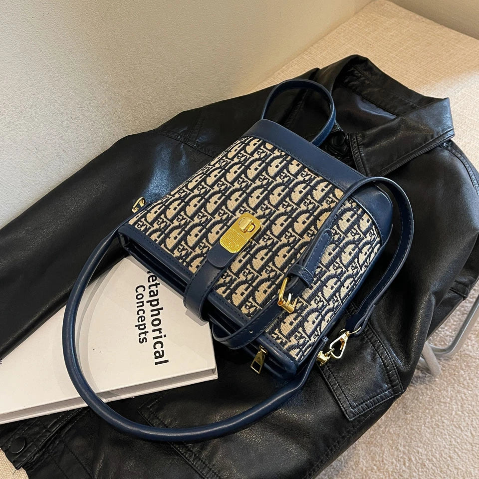 Handbags. High-grade fashion handbag bag female 2025 new autumn and winter retro leisure bucket bag minority design shoulder bag