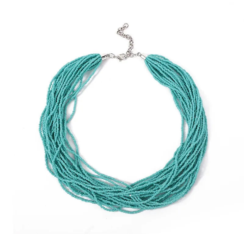 A fashionable multi-layered necklace with a simple and elegant feminine charm. A retro and exaggerated collarbone chain