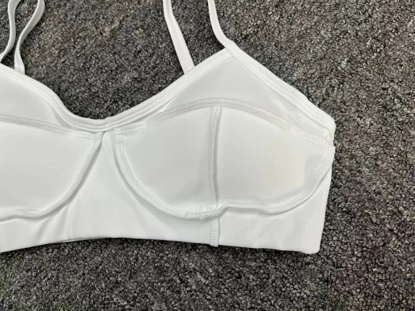 Women Fitmness Backless Gym Running Push Up Yoga Sports Tops Breathable Wrapped Yoga Sports Bras Padded Underwear Female
