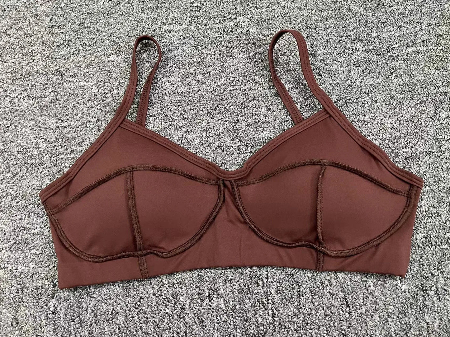 Women Fitmness Backless Gym Running Push Up Yoga Sports Tops Breathable Wrapped Yoga Sports Bras Padded Underwear Female